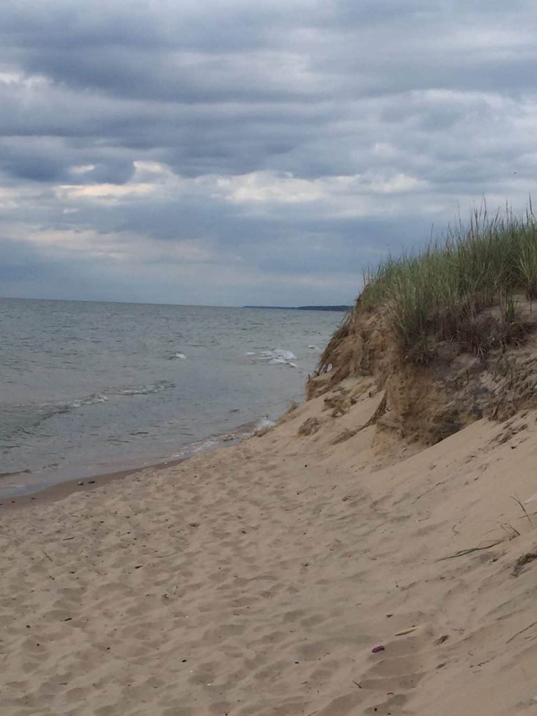 Looking for a family vacation idea in the Midwest? Check out this Midwest Family Vacation to South Haven, Michigan!