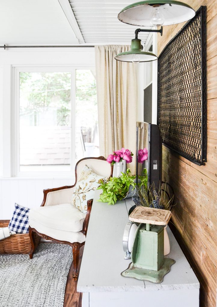 Summer Porch Tour - Summer is in the air and it is time to get the porch ready for the season. See the laid back decor in this Summer Porch Tour from My Creative Days. 