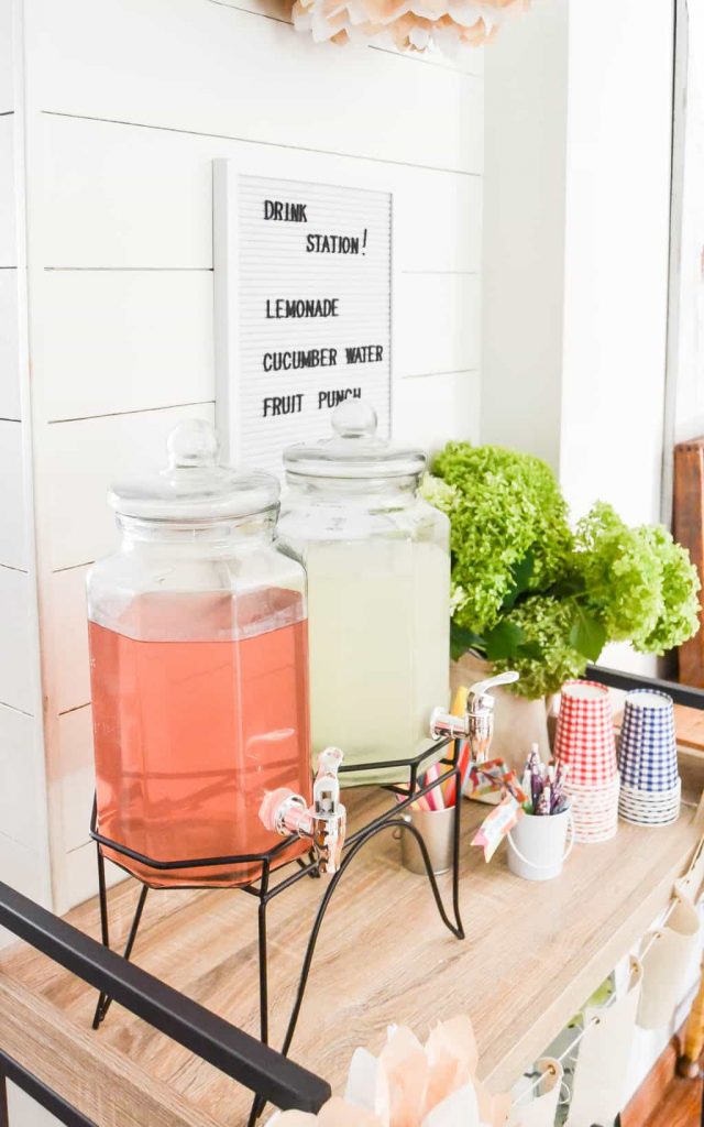 Summer Styled Bar Cart - Are you entertaining this summer? Check out this Summer Styled Bar Cart from My Creative Days for an easy way to set up a beverage station at your summer gathering! 