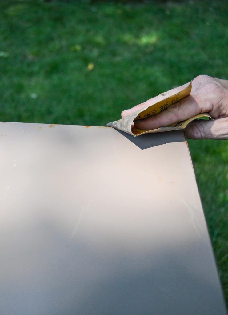 DIY Metal Cabinet Makeover - Have an old, rusty metal cabinet in your garage? Check out this DIY Metal Cabinet Makeover from My Creative Days and bring it out of the dark garage and into your home!