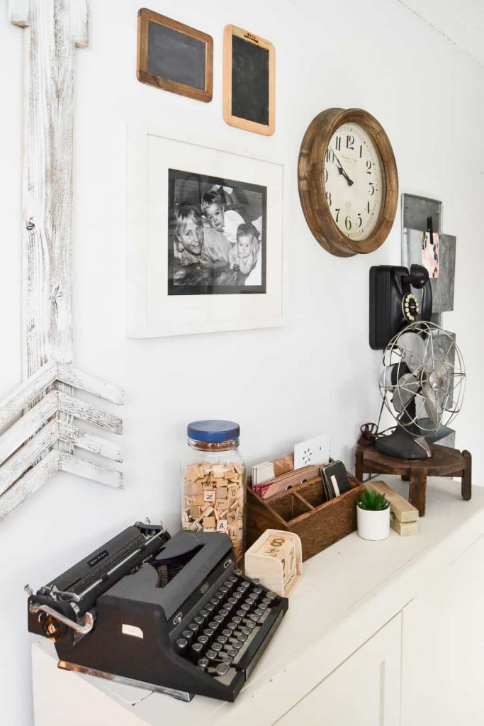 Curbside Cabinet Makeover - This Curbside Cabinet Makeover wasn't planned, but after I painted it, I just had to keep it in my office.