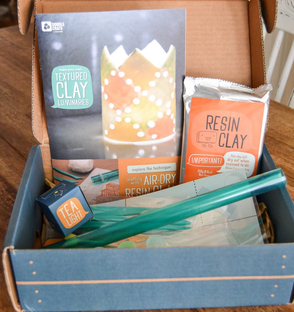 Subscription Box Gifts - Looking for that one gift that you can get everyone on your list? These subscription box gift ideas will have you entire list covered!