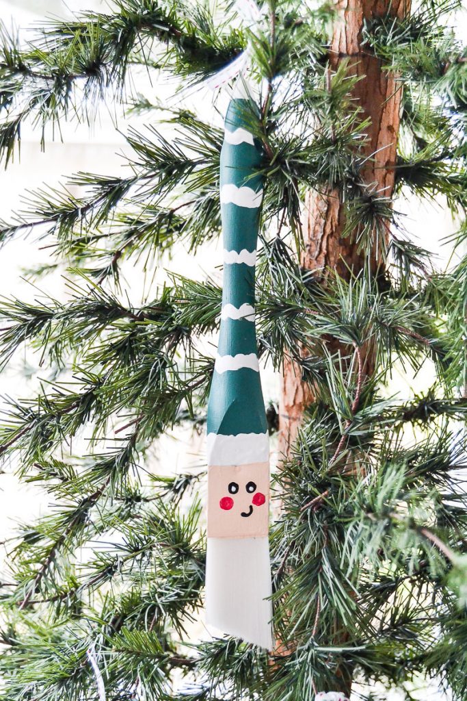 How to Turn your old paint brushes into Christmas tree decorations!