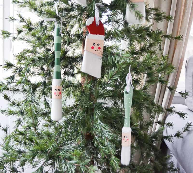 The easy way to DIY old paint brushes into Christmas tree decorations!