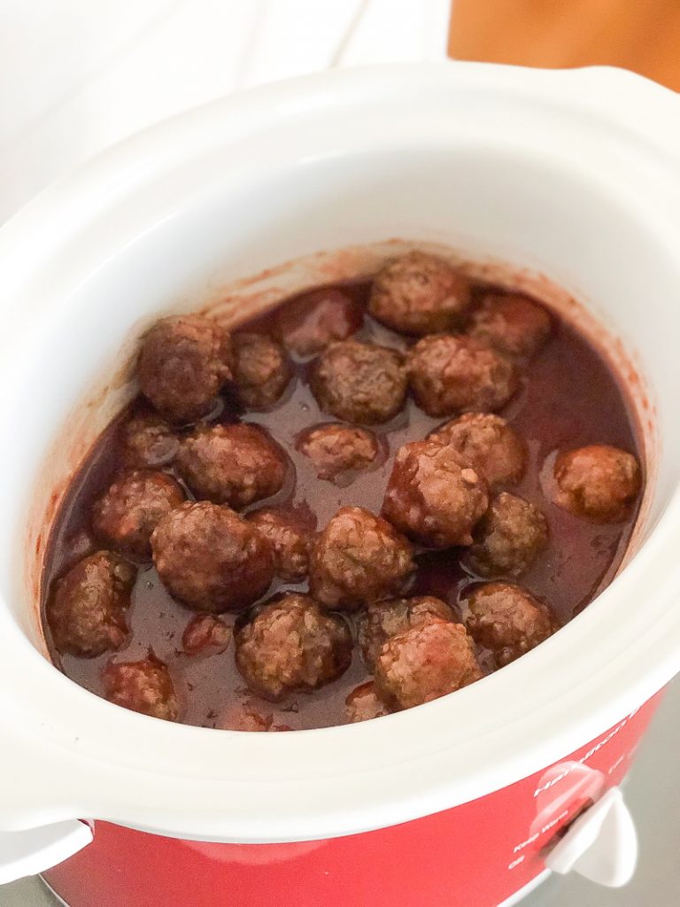 Delicious 3 Ingredient Slow Cooker Meatballs Recipe
