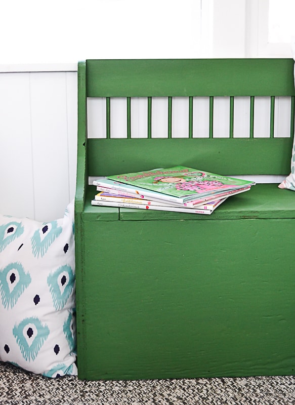 A wooden toy box is the perfect solution for storing all the toys that come with little kids. This wooden toy box makeover was easy to do. Click over to see the color and paint brush that made this makeover happen.