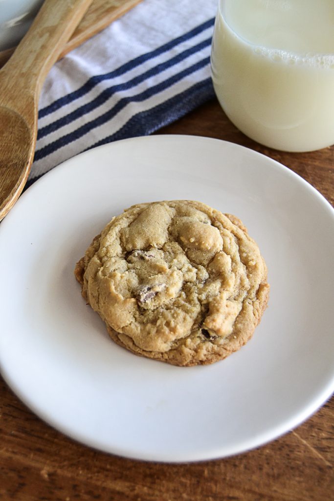 If you are looking for an easy homemade chocolate chip cookie recipe that will come out perfectly every time, this is the recipe for you. Click over to find the recipe and get your cookie fix now!