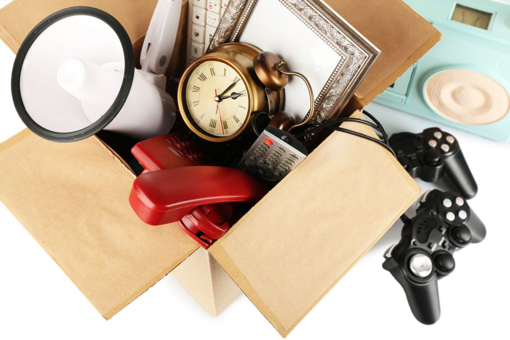 If you want a great garage sale finder, click over to get some great tips for locating the best garage sales in your area. 