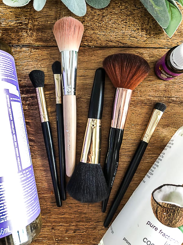 How To Clean Makeup Brushes At Home