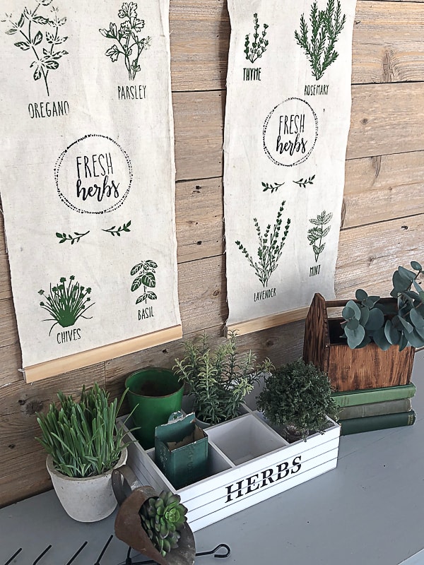 Love botanical prints, but don't want to spend a lot of money for them? This DIY Botanical Herb Wall Hanging gives you the look without the hefty price tag.