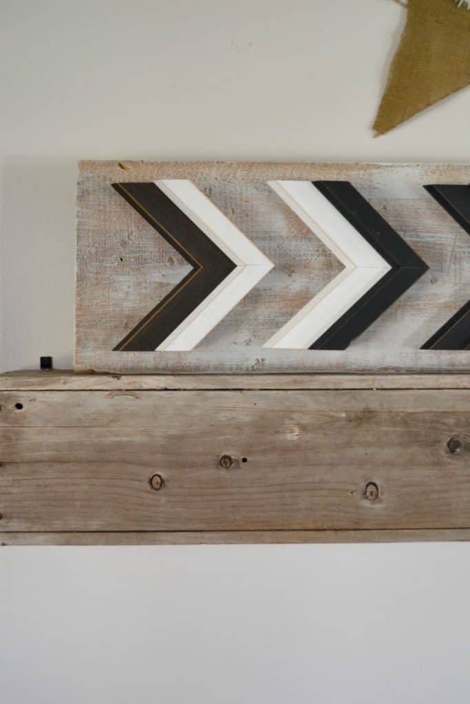 Rustic decor fits many styles of homes and these easy DIY rustic decor projects can be made for your home this weekend!