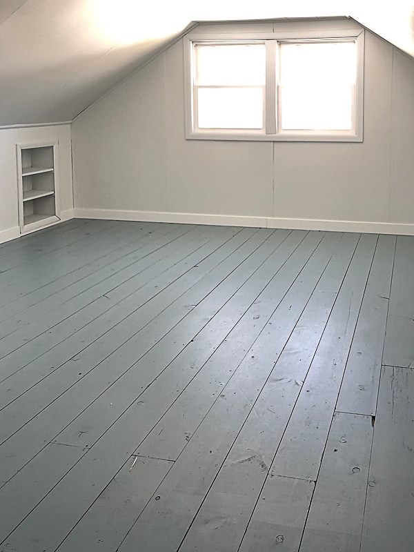 If you want to paint a wood floor, click over to find the paint for wood floors we used and loved!