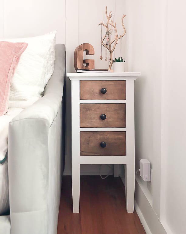 Teen girl's bedroom makeover that is packed full of useful tips, sources to shop and an end result that your teen will love for years to come.