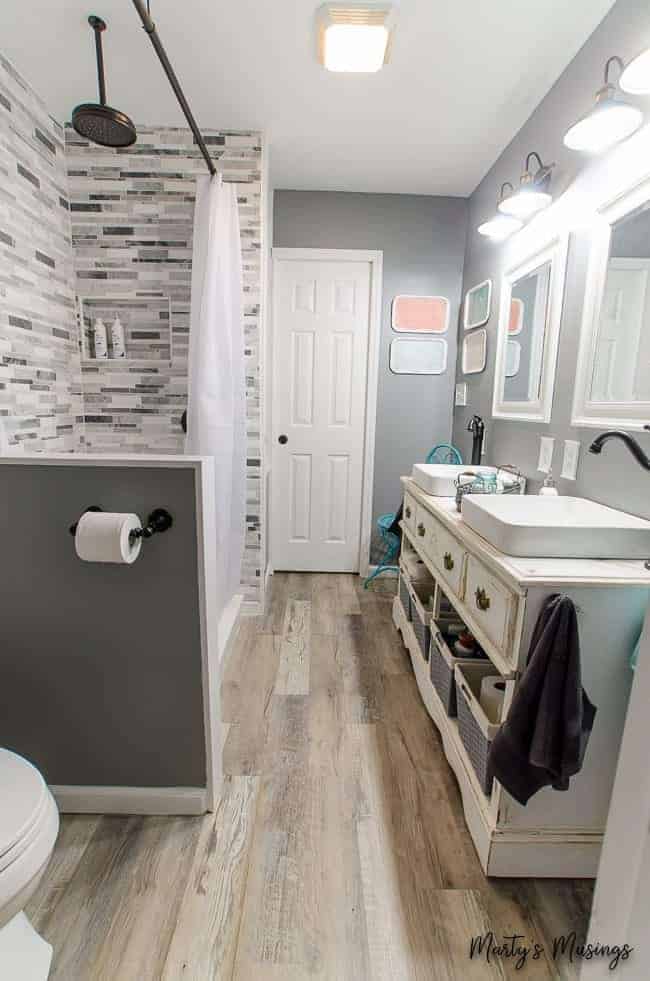 small farmhouse bathroom makeover