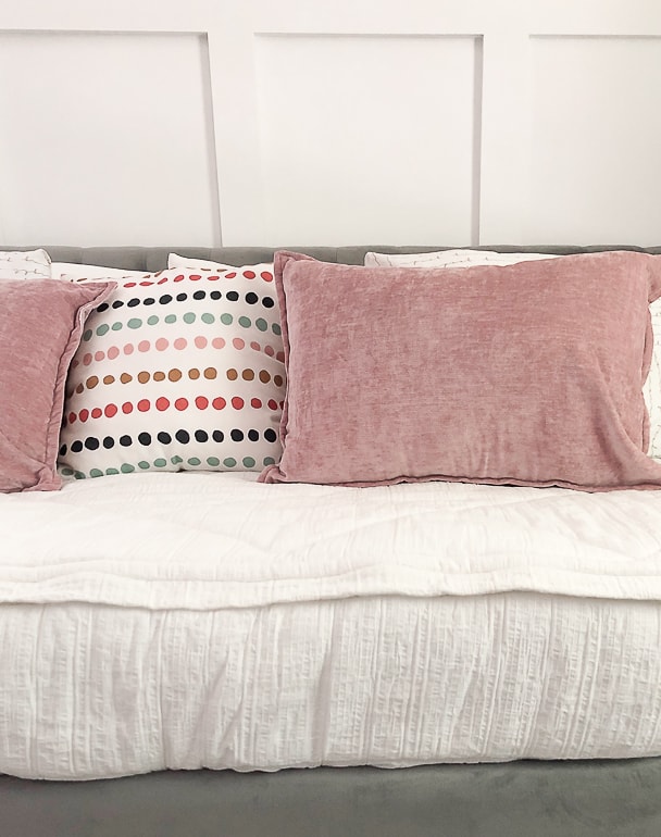 Beddy's bedding takes the stress out of making the bed. All the bedding pieces come as one unit that you zip to make and unzip to wash. It is genius!