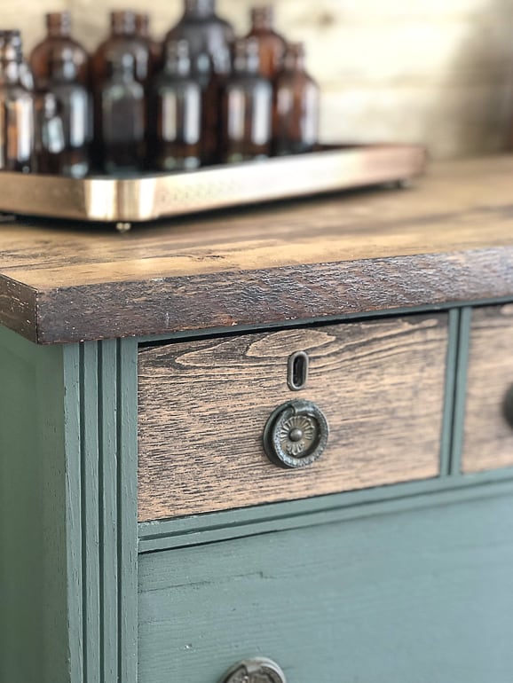 This rustic dresser makeover tutorial will show you how to take an ugly duckling dresser and turn it into a swan in a few short steps.