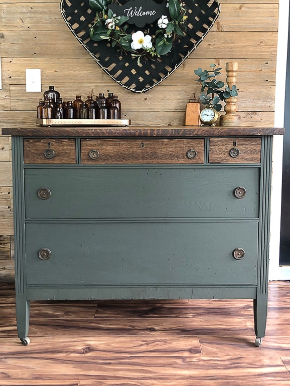 This rustic dresser makeover tutorial will show you how to take an ugly duckling dresser and turn it into a swan in a few short steps.