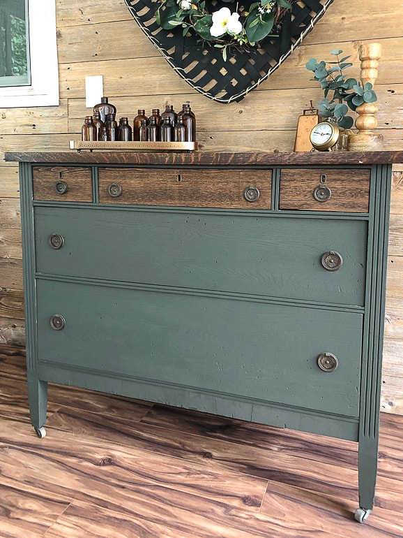 This rustic dresser makeover tutorial will show you how to take an ugly duckling dresser and turn it into a swan in a few short steps.