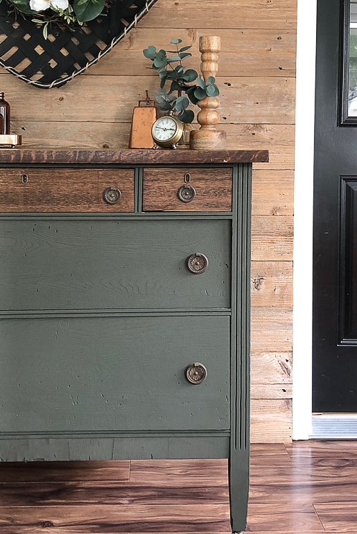 This rustic dresser makeover tutorial will show you how to take an ugly duckling dresser and turn it into a swan in a few short steps.