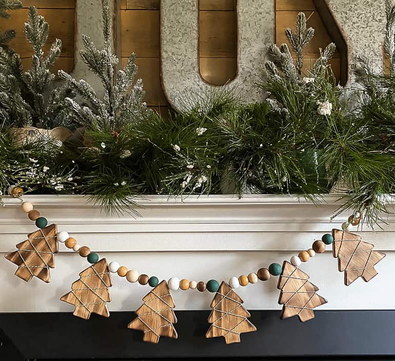 How to make a stunning, simple DIY wood bead Christmas garland