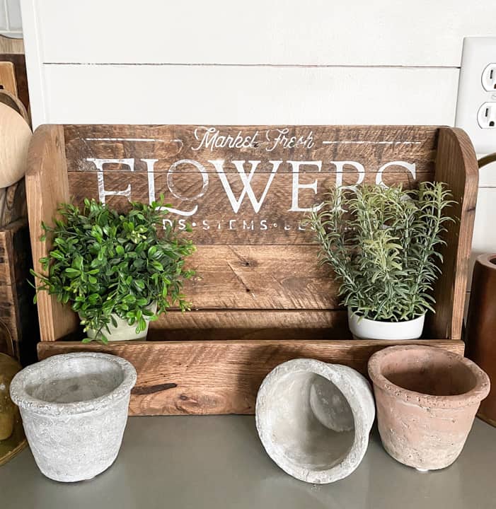 DIY Flower Boxes With Chalk Couture is an easy project that transformed thrift store Christmas items into beautiful decor for spring and summer. 