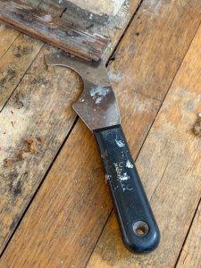 How To Remove Tack Strips Without Damaging Floors - My Creative Days