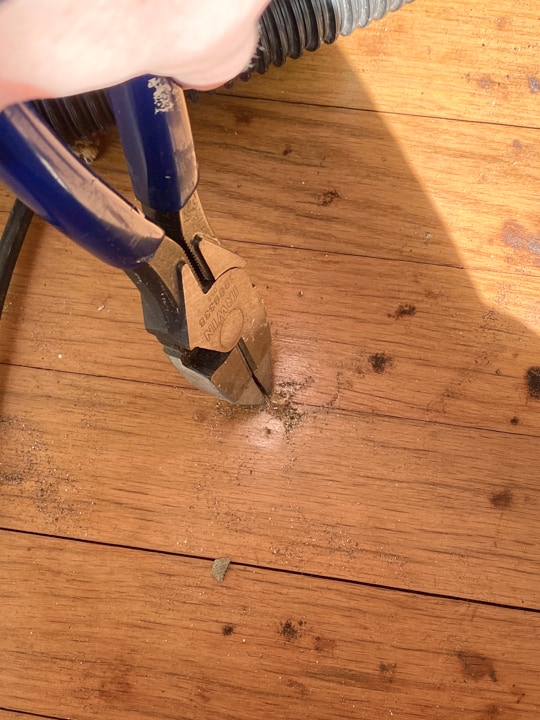 How To Remove Tack Strips Without, Best Tool To Remove Carpet Staples From Hardwood Floors