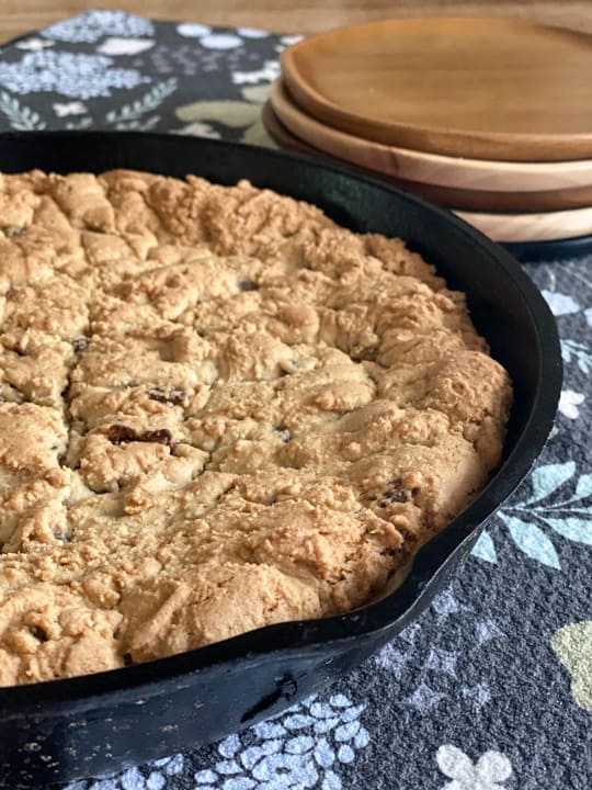 Easy Chocolate Chip Skillet Cookie That Will Make Your Family & Friends So Happy!