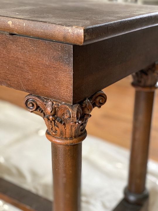 detail on bench legs