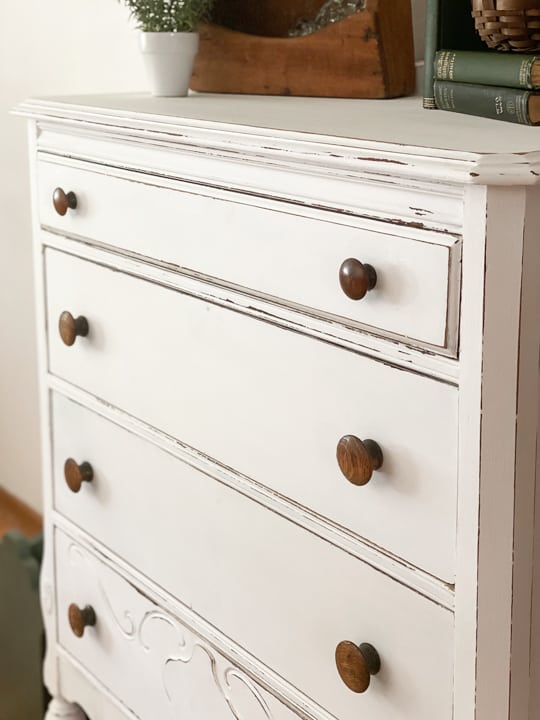 This Dresser Makeover With White Paint & BOSS was an easy transformation that made this outdated dresser pretty again in just a few steps.