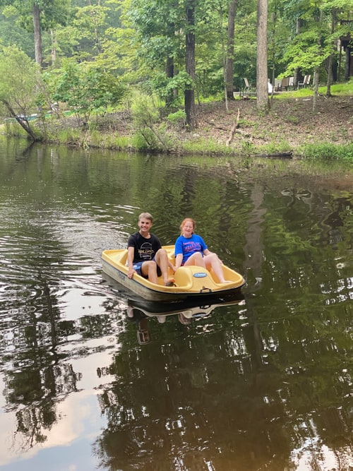 This family-friendly lakefront cabin in Missouri is a GlampingHub getaway that has the luxuries of a resort while being surrounded by nature.