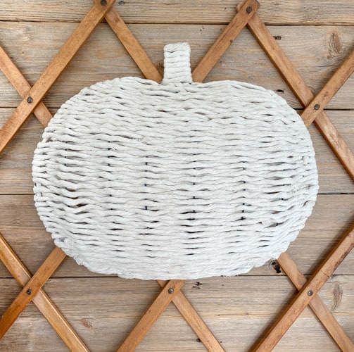 This Dollar Store Chunky Knit Pumpkin DIY is so easy to make and it only costs $4 to create. It looks amazing when it's done. Make a few!