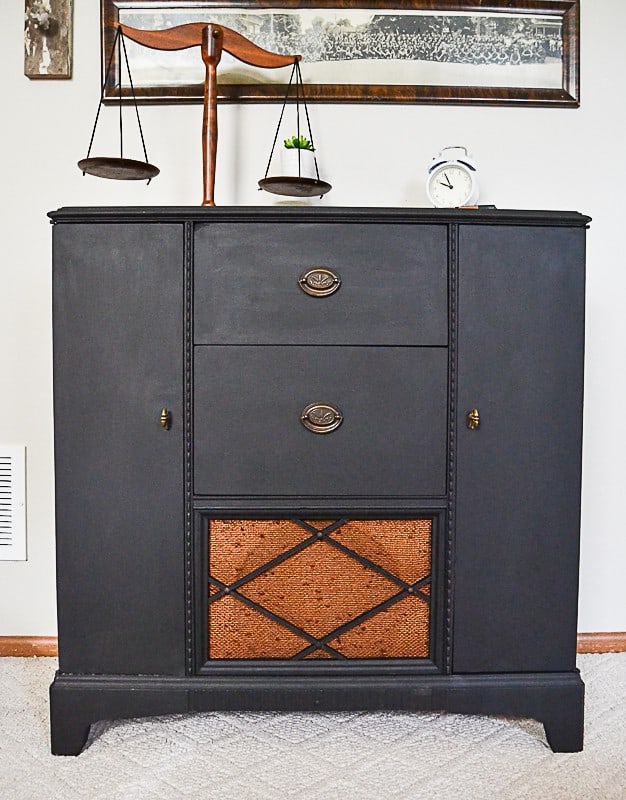 Black furniture will anchor a room and add a ton of sophistication. These black furniture makeovers are sure to inspire your next project.