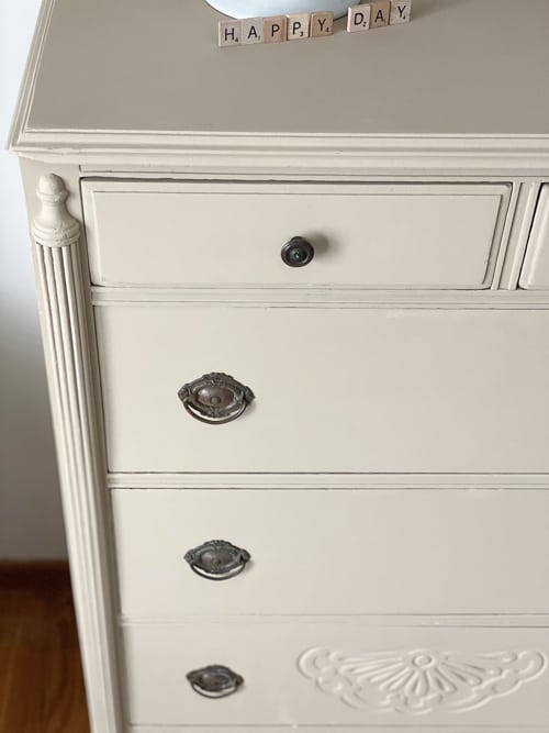 This Traditional Dresser Makeover turned an outdated dresser with mismatched hardware into a beautiful piece ready for years of use.