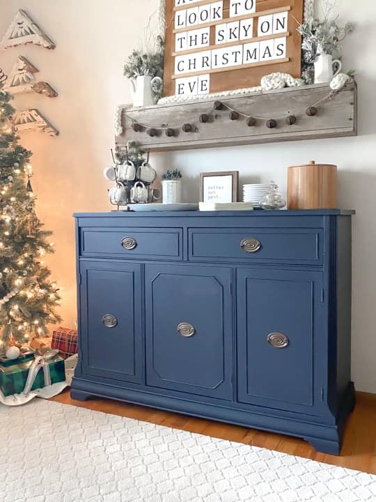 Blue is a popular color for furniture makeovers. These blue furniture makeovers are sure to inspire your next transformation.