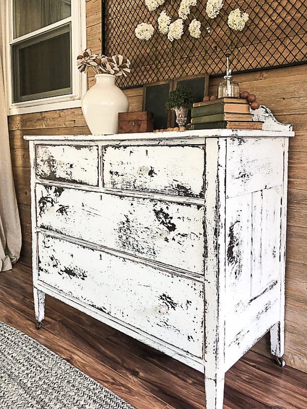 White furniture makeovers go with every style. Click over to find examples of white furniture makeovers that will inspire your next project.