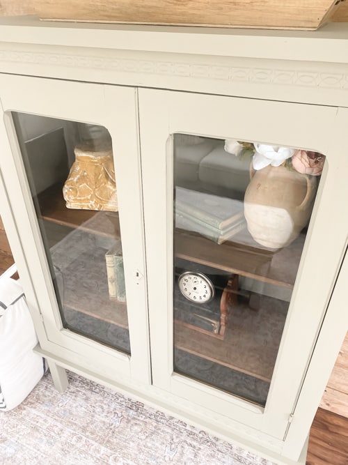 This repurposed hutch makeover was a way to make the most out of a piece of a hutch that still had a lot of potential and function.
