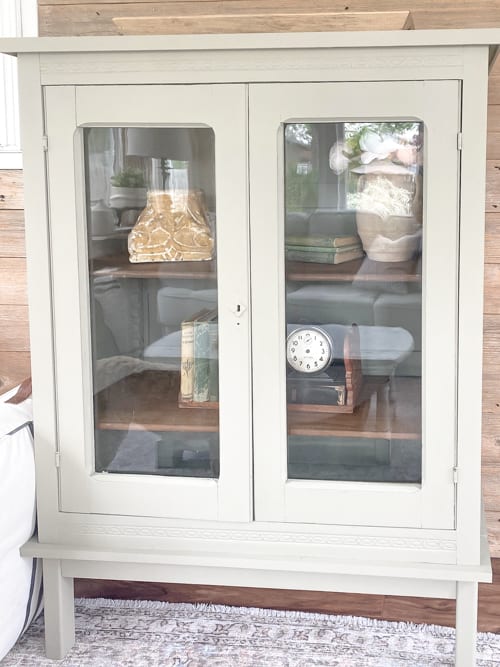 This repurposed hutch makeover was a way to make the most out of a piece of a hutch that still had a lot of potential and function.