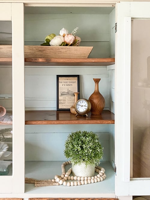 This vintage hutch makeover is a great example of how you can transform all kinds of pieces to make them beautiful and functional again. 