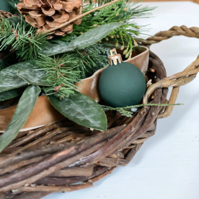 DIY Velvet Christmas Ornaments – SO EASY!