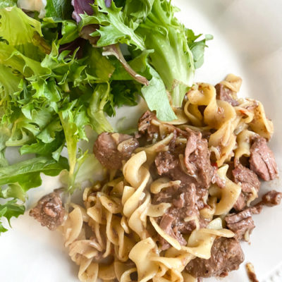 5 Ingredient Beef and Noodles In The Slow Cooker