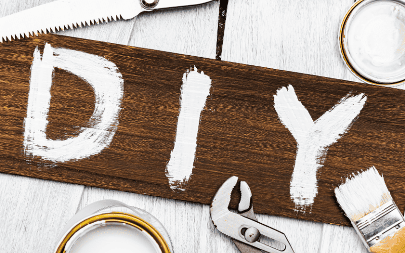 Looking for easy DIY projects for beginners? Discover five beginner-friendly ideas, from personalized coasters to macrame plant hangers.