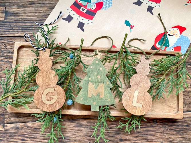 Dive into the joy of Christmas with 25 DIY Christmas projects! From ornaments to holiday decor, you will be inspired to create for the season.