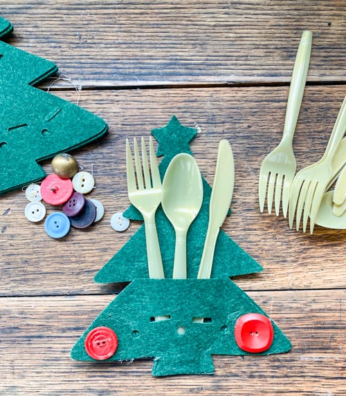 Dive into the joy of Christmas with 25 DIY Christmas projects! From ornaments to holiday decor, you will be inspired to create for the season.