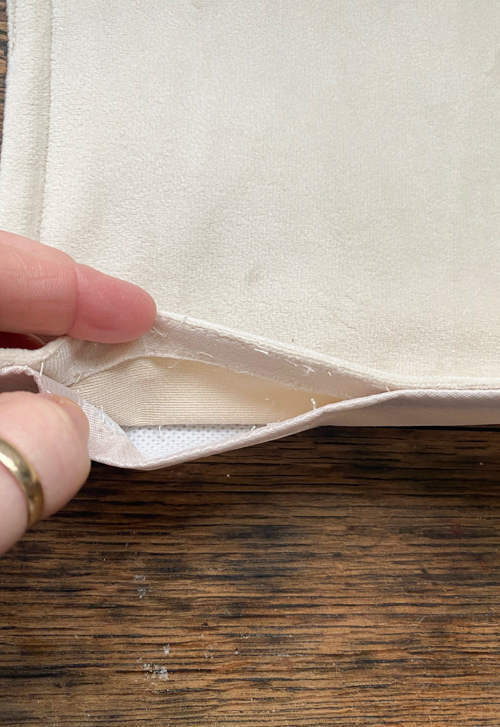 Discover how to DIY throw pillows without any sewing skills! This easy, no-sew technique will transform your living space without breaking the bank!