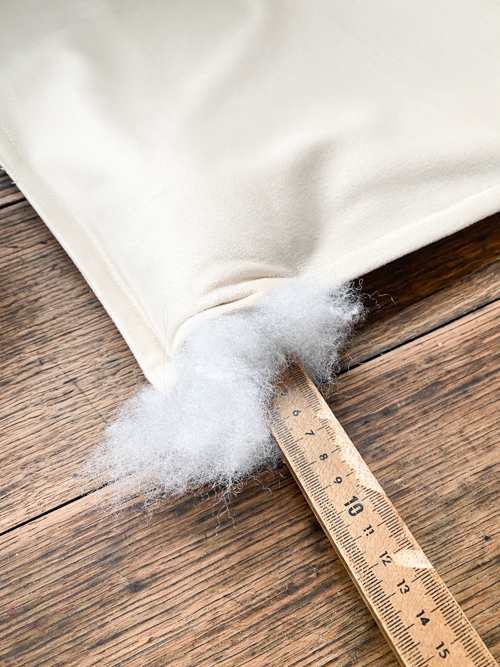 Discover how to DIY throw pillows without any sewing skills! This easy, no-sew technique will transform your living space without breaking the bank!