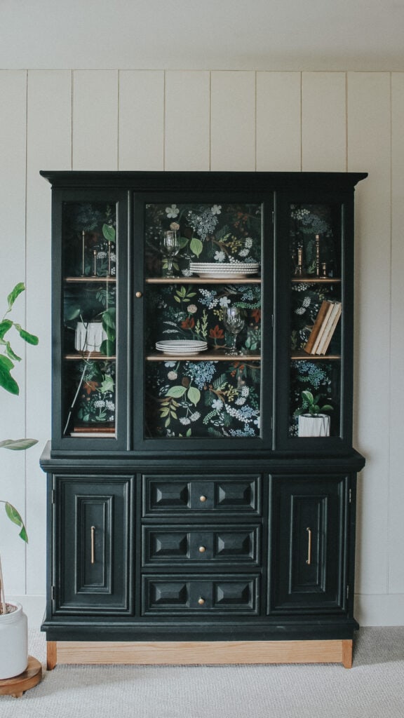 black hutch makeover