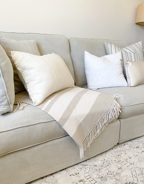Discover how to DIY throw pillows without any sewing skills! This easy, no-sew technique will transform your living space without breaking the bank!