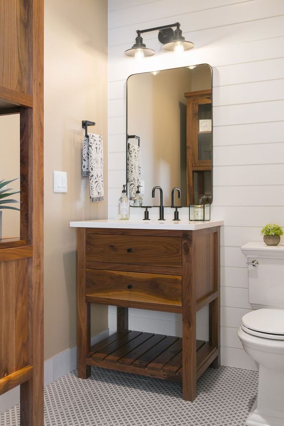 Unlock the potential of small spaces! Our guide offers ingenious solutions for small bathroom makeovers, with diverse examples to inspire your own project.