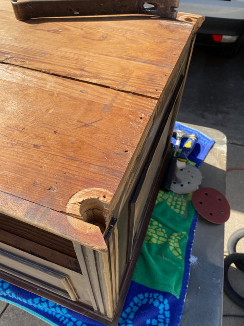 An Antique Coffee Table Makeover tutorial that will show you how to transform an old piece with sanding, painting, and staining for a stunning transformation.